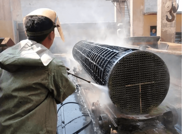 (圖:工業清洗泡沫現場)