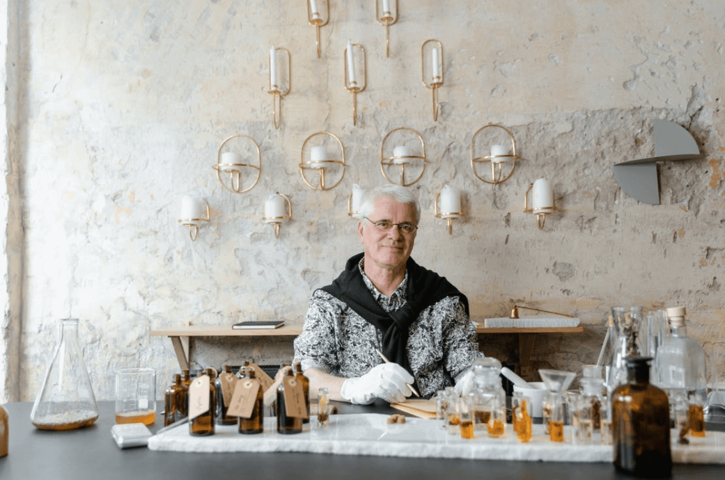 (圖:聚氨酯消泡劑廠家)