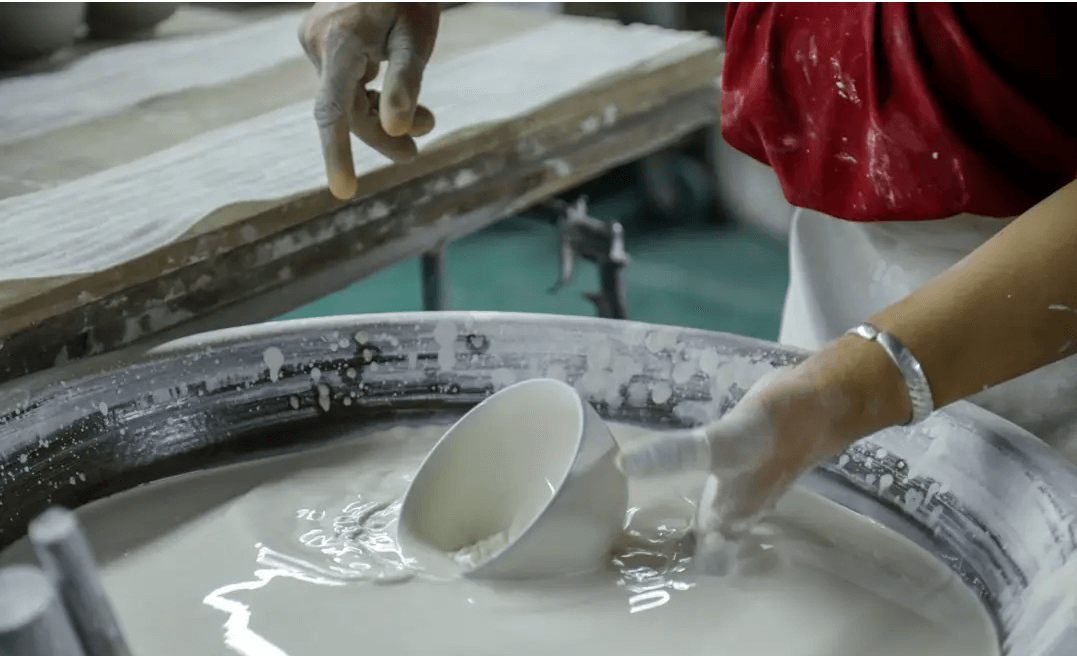 (圖:陶瓷釉料生產(chǎn)工藝)