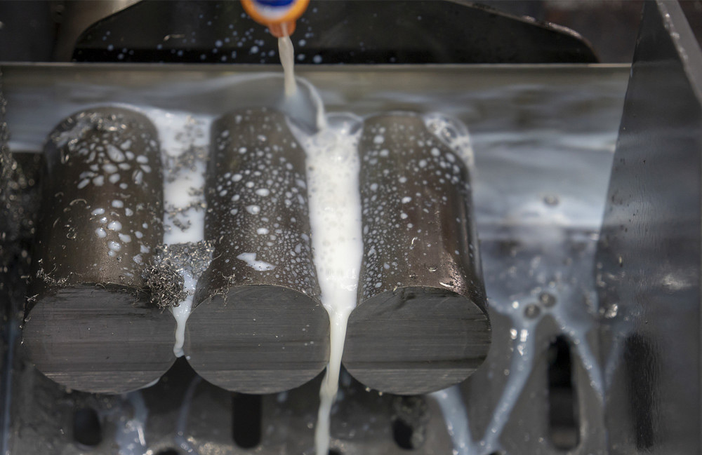 (圖:金屬表面清洗消泡劑應用)