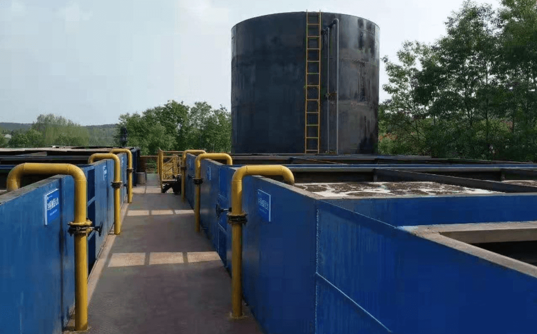 （圖：養殖污水廢水處理曝氣池起泡）